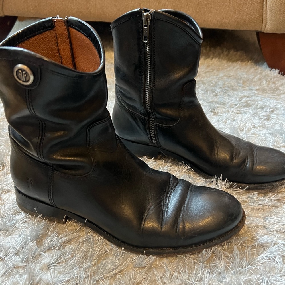 Frye Melissa Short Boot, Black Leather, Size 8